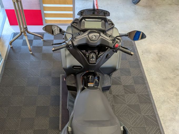 YAMAHA TRICITY 300 4