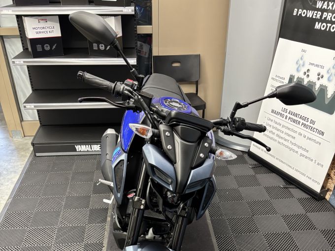 YAMAHA MT-125 ABS 4