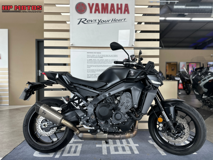 YAMAHA MT-09 Y-AMT 4