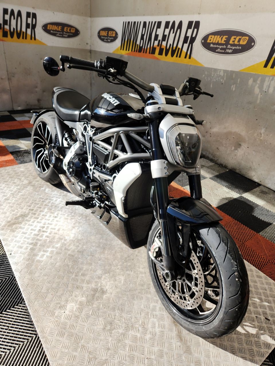 DUCATI X-DIAVEL S 4