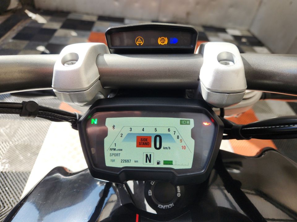 DUCATI X-DIAVEL S 4