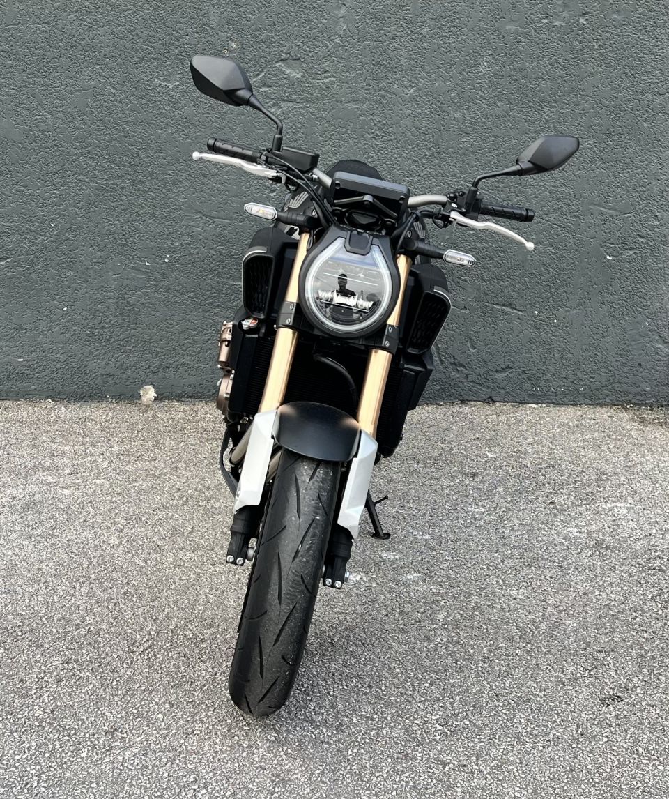 HONDA CB 650 R e-Clutch 4