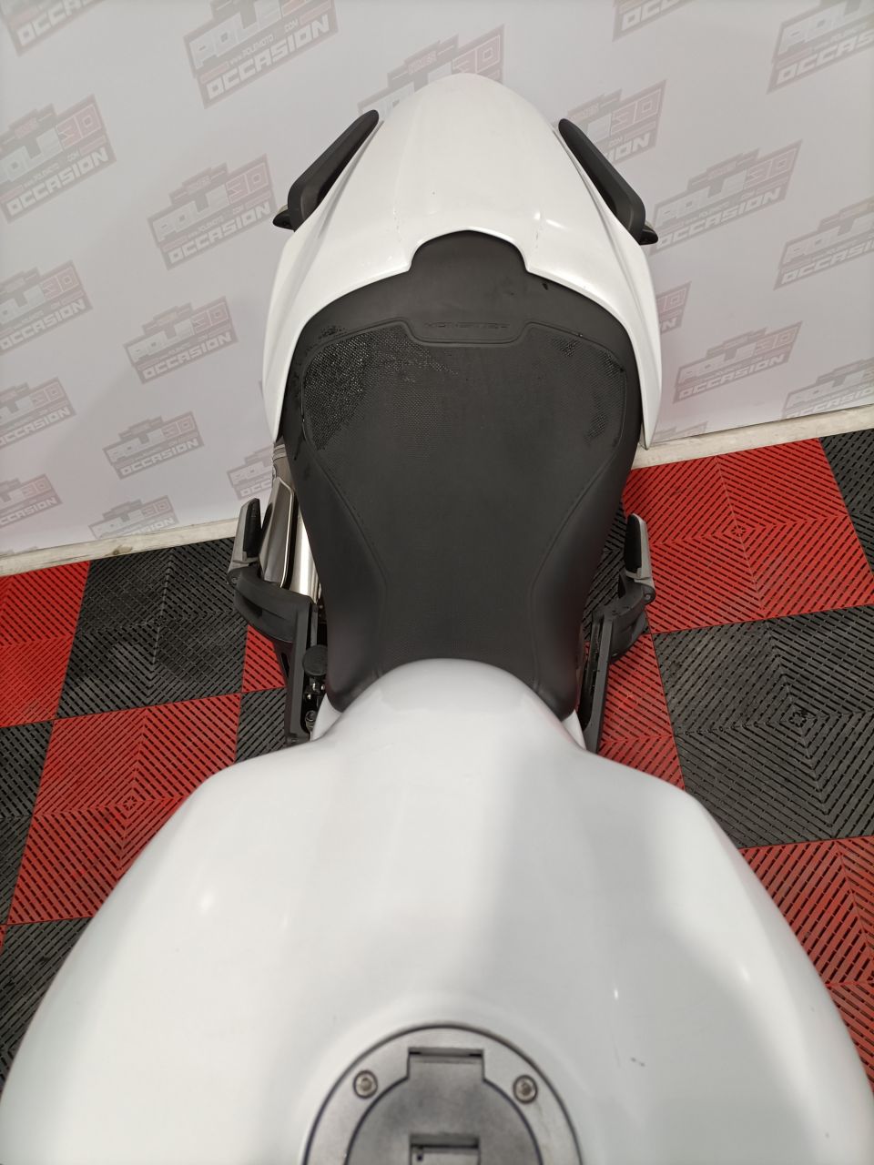 DUCATI MONSTER 821 4