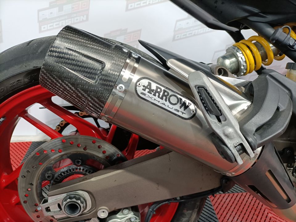 DUCATI MONSTER 821 4