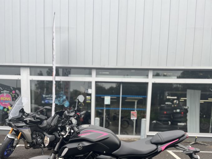 YAMAHA MT-07 (47.5CV) 4