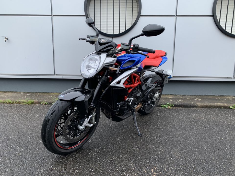 MV AGUSTA BRUTALE 800 RR 4