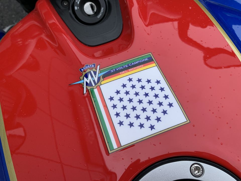 MV AGUSTA BRUTALE 800 RR 4