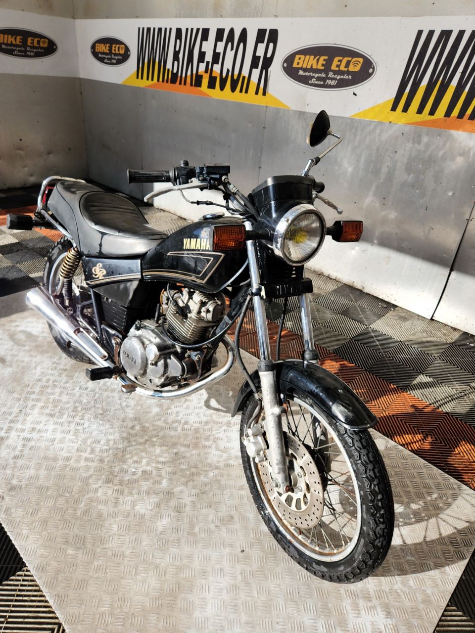 YAMAHA SR 125 4