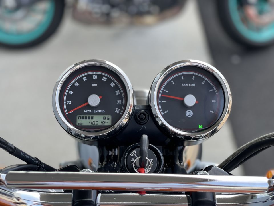 ROYAL ENFIELD INTERCEPTOR 4