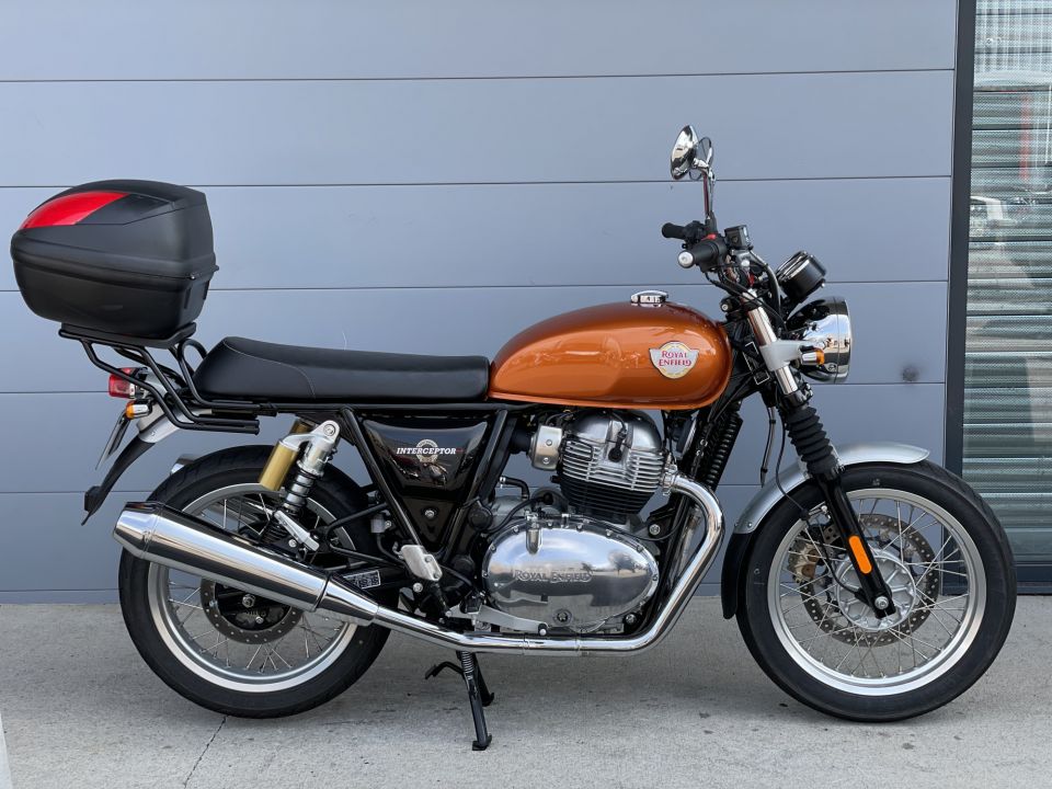ROYAL ENFIELD INTERCEPTOR 4