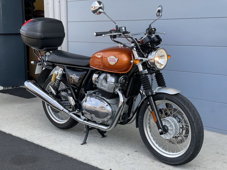 ROYAL ENFIELD INTERCEPTOR 4