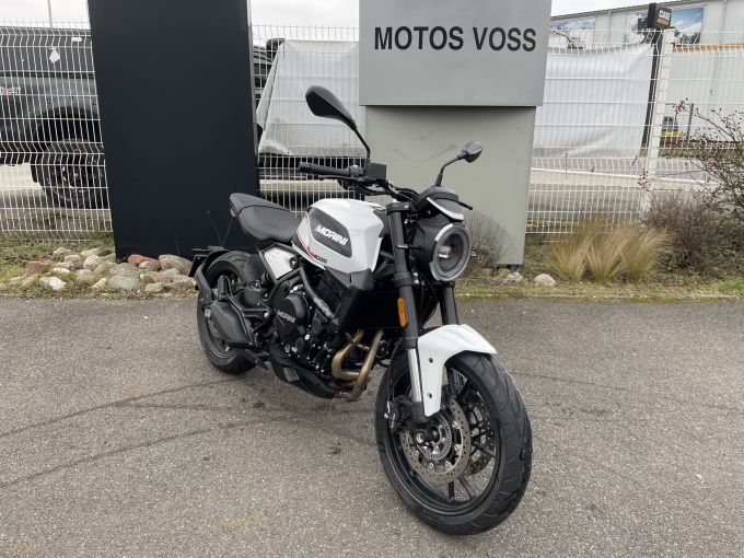 MOTO MORINI SEIEMMEZZO 4