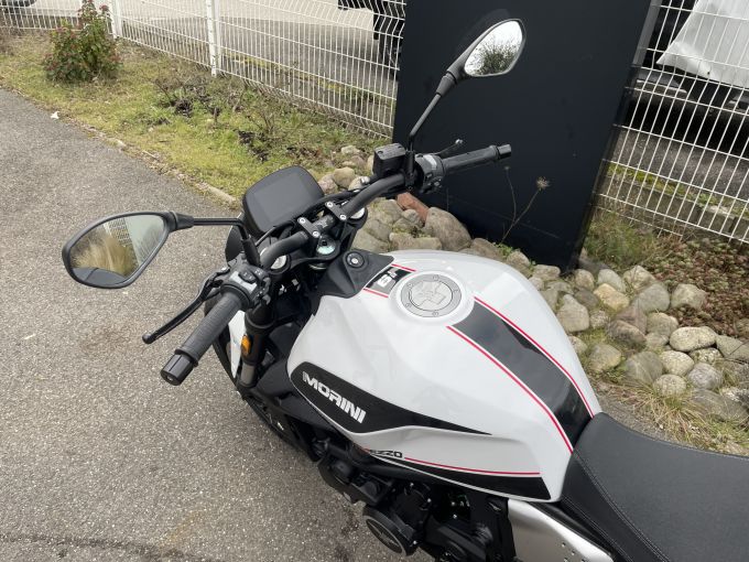 MOTO MORINI SEIEMMEZZO 4