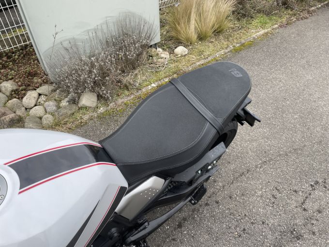 MOTO MORINI SEIEMMEZZO 4