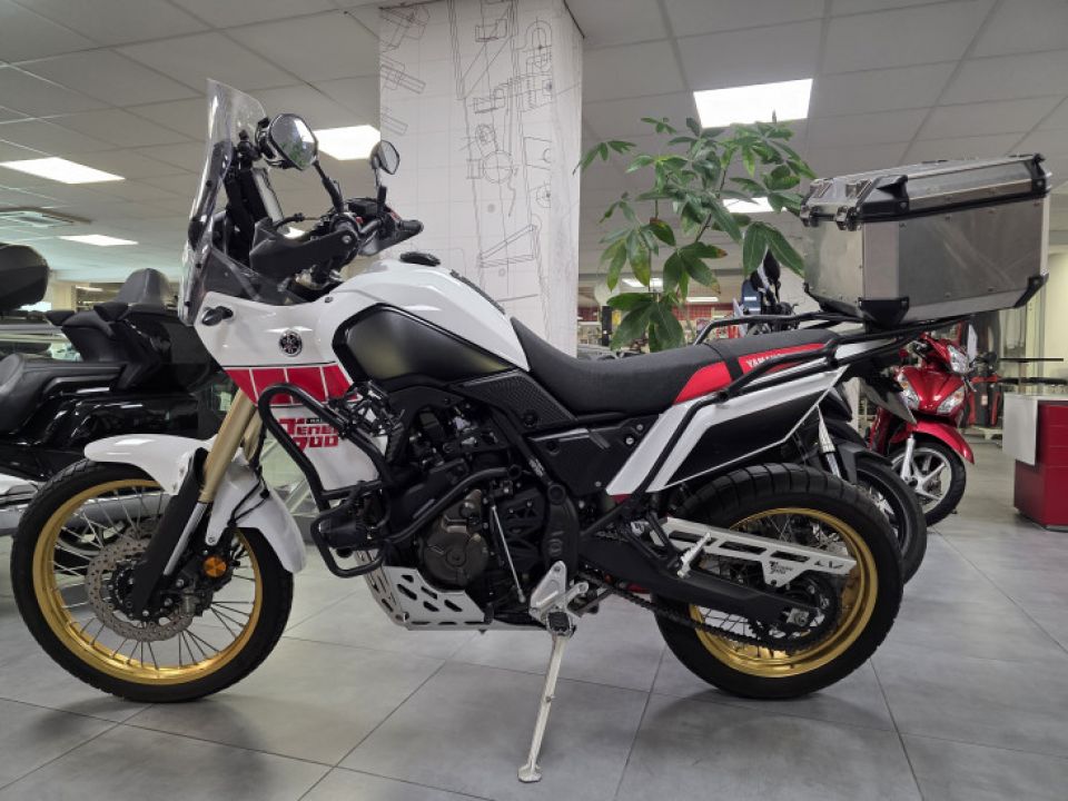 YAMAHA XTZ TENERE 700 4