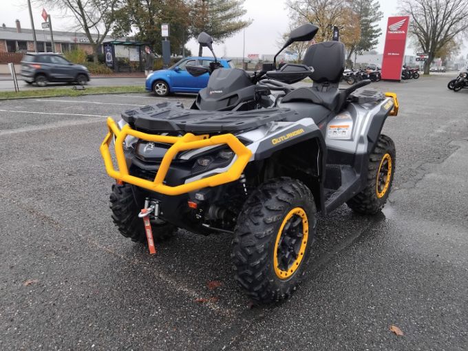 CAN-AM OUTLANDER 650 4