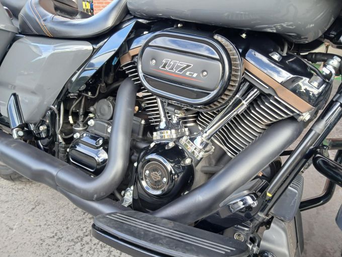 HARLEY-DAVIDSON TOURING ROAD GLIDE 1923 ST 4