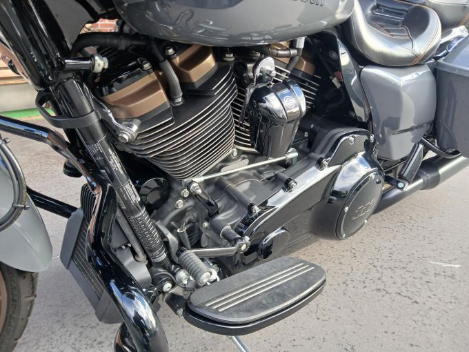 HARLEY-DAVIDSON TOURING ROAD GLIDE 1923 ST 4