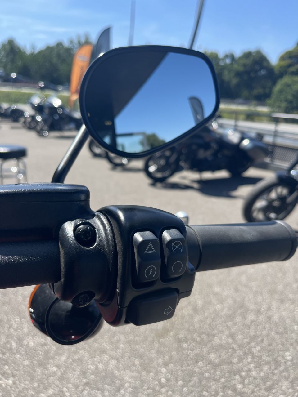 HARLEY-DAVIDSON SOFTAIL STREET BOB 1745 4