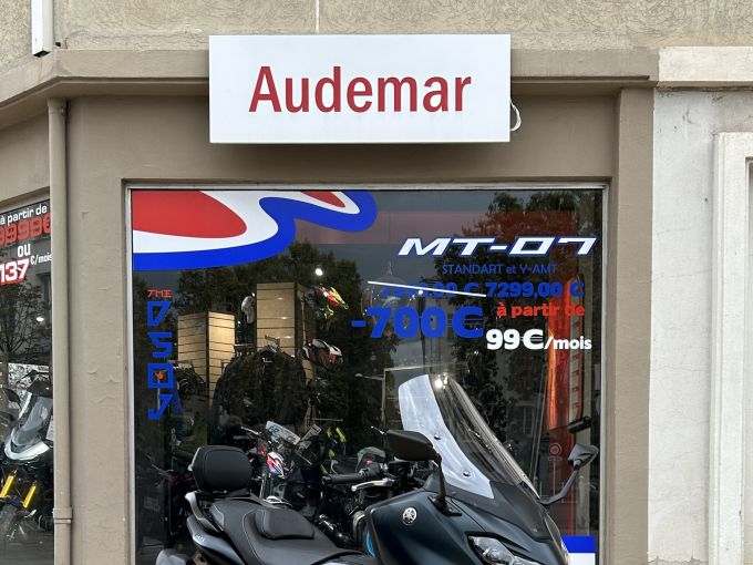 YAMAHA XP T-MAX 560 TECH MAX 4