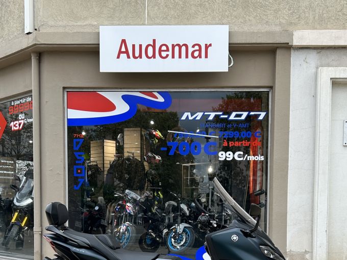 YAMAHA XP T-MAX 560 TECH MAX 4