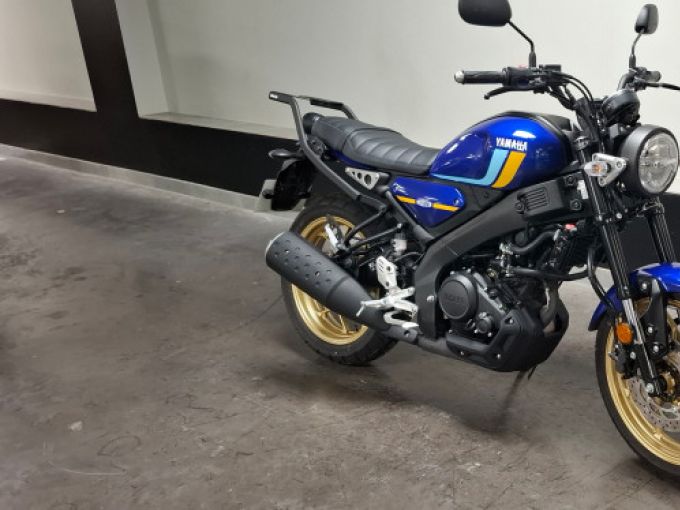 YAMAHA XSR 125 4