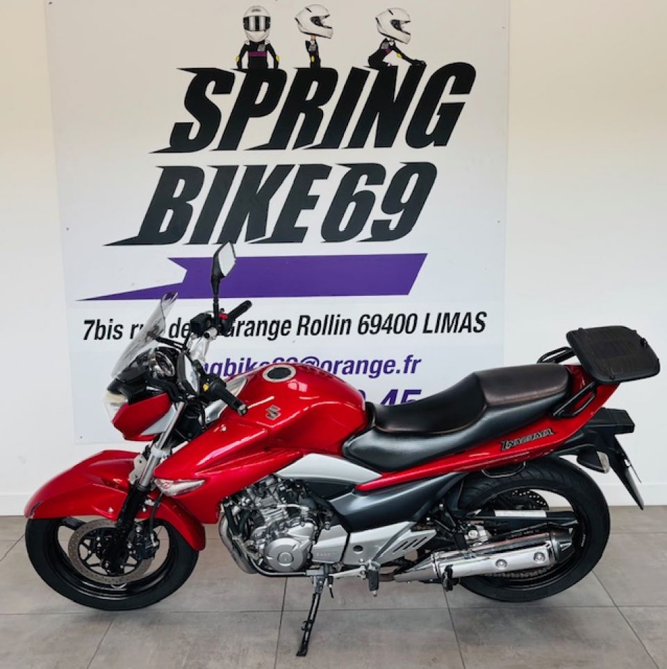 SUZUKI GW 250 INAZUMA 4