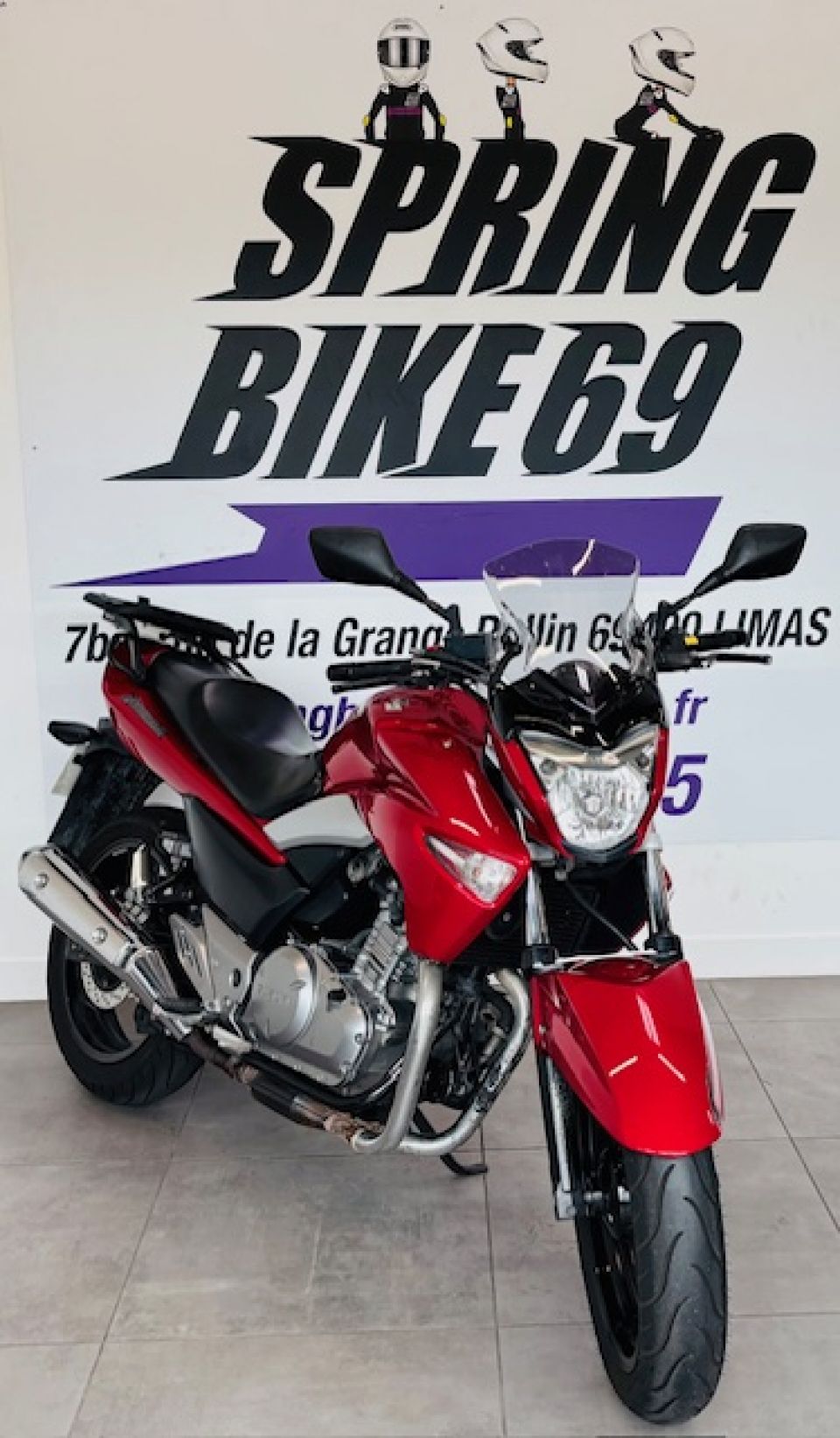 SUZUKI GW 250 INAZUMA 4