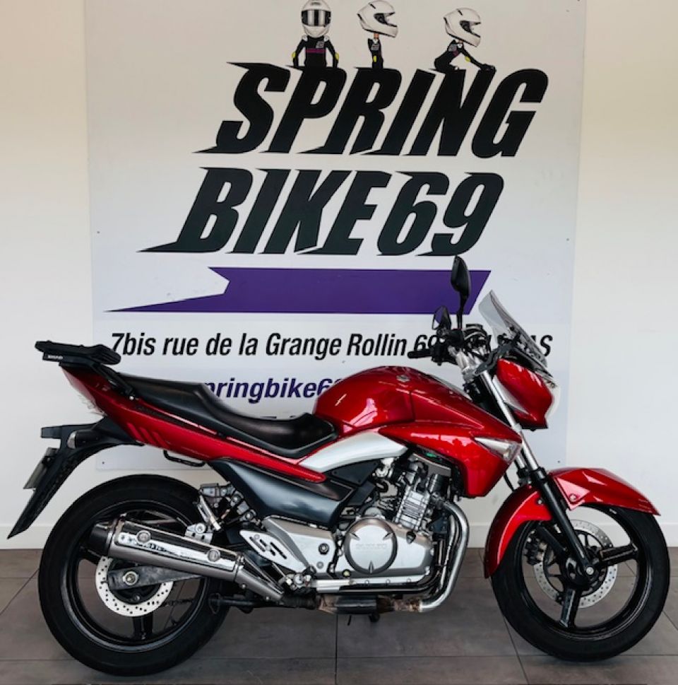 SUZUKI GW 250 INAZUMA 4