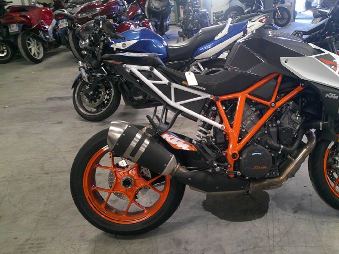 KTM 1290 SUPER DUKE R 4