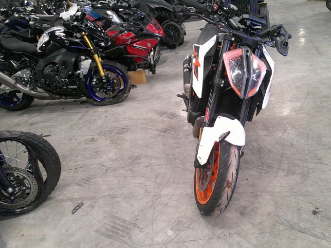 KTM 1290 SUPER DUKE R 4