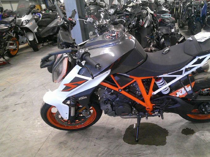 KTM 1290 SUPER DUKE R 4