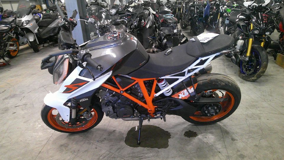 KTM 1290 SUPER DUKE R 4