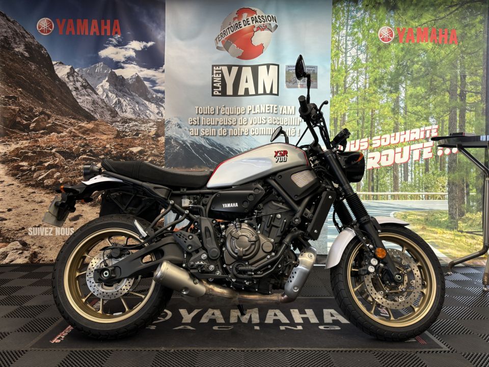 YAMAHA XSR 700 XTRIBUTE 4