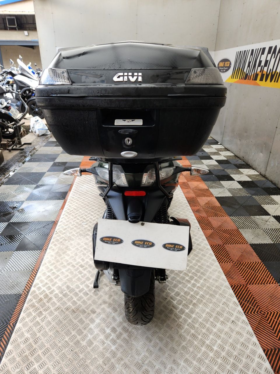 PIAGGIO MP3 300LT YOURBAN 4