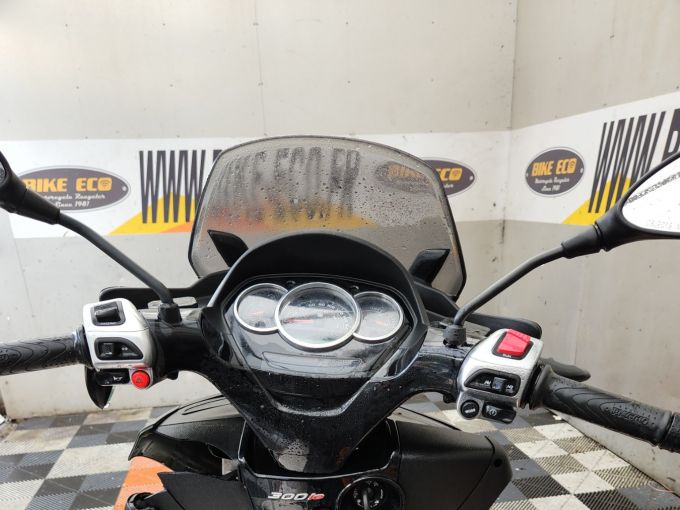 PIAGGIO MP3 300LT YOURBAN 4