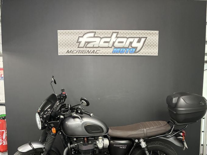 TRIUMPH Bonneville T120 Black 4