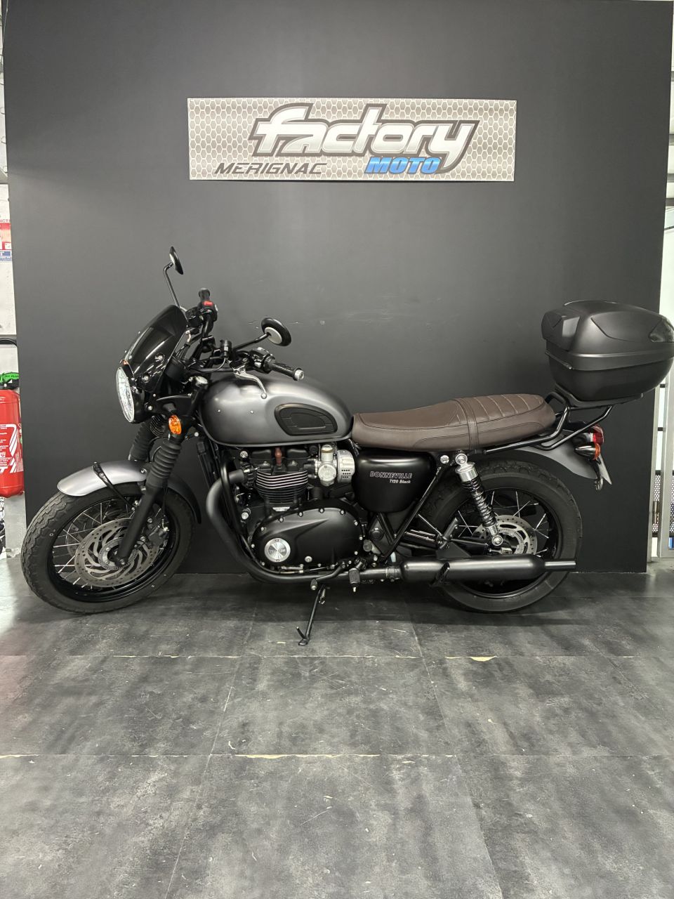 TRIUMPH Bonneville T120 Black 4