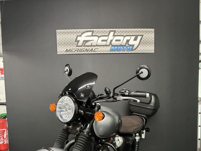 TRIUMPH Bonneville T120 Black 4