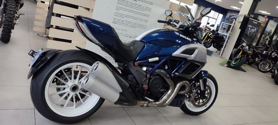 DUCATI DIAVEL 4