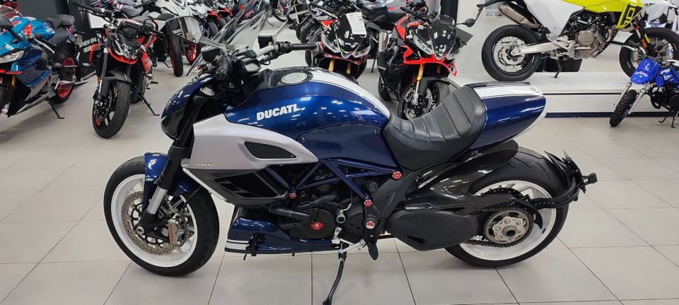 DUCATI DIAVEL 4