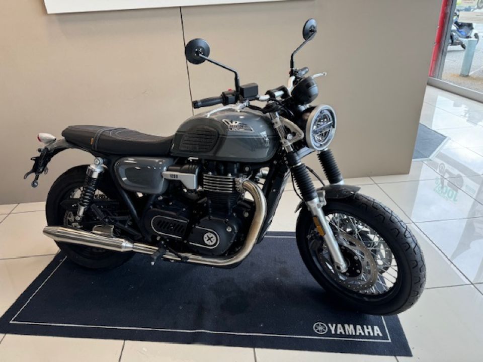 BRIXTON MOTORCYCLES CROMWELL 1200 4