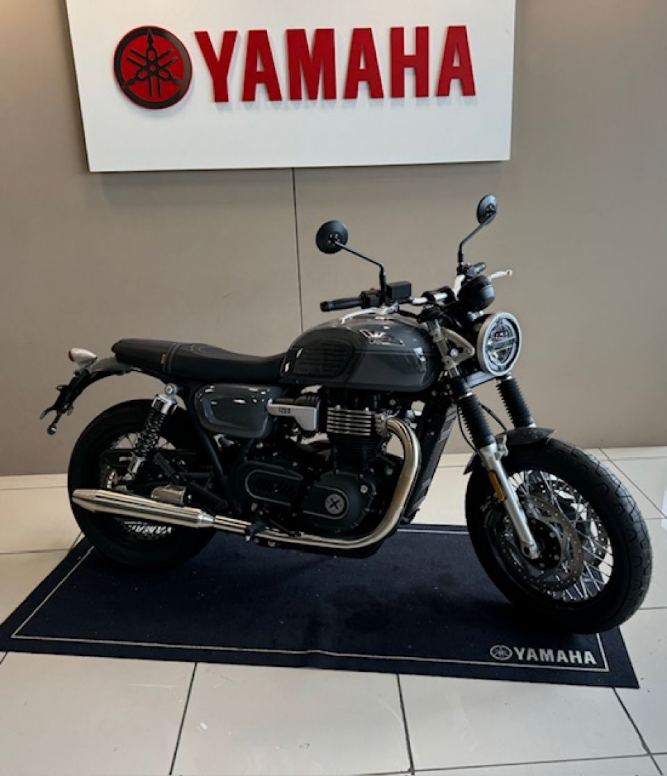 BRIXTON MOTORCYCLES CROMWELL 1200 4