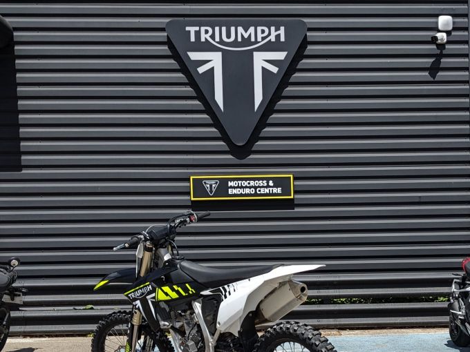 TRIUMPH TF 250-X 4