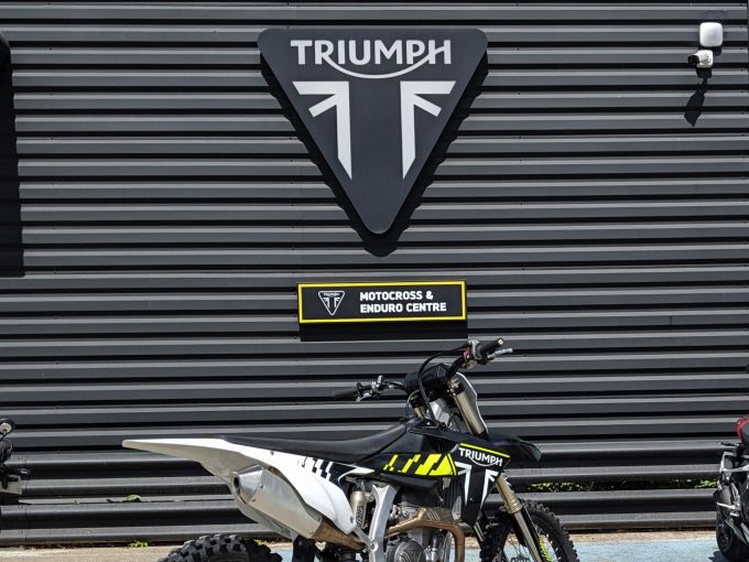 TRIUMPH TF 250-X 4