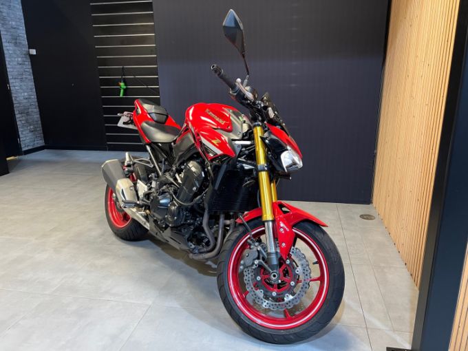 KAWASAKI Kawazaki Z900 4