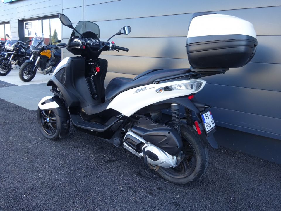 PIAGGIO MP3 300LT YOURBAN 4