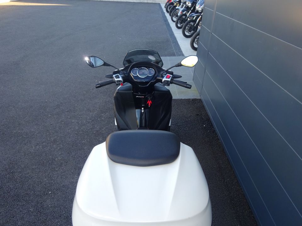 PIAGGIO MP3 300LT YOURBAN 4
