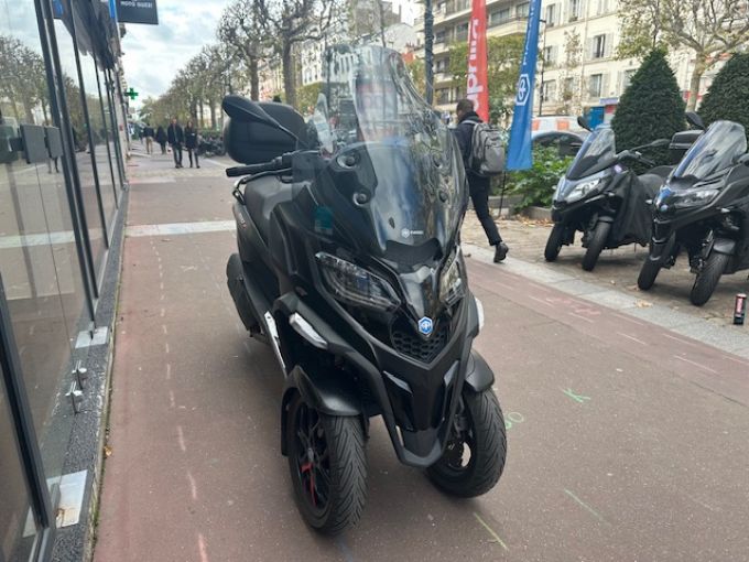 PIAGGIO MP3 400 HPE SPORT ABS ASR 4