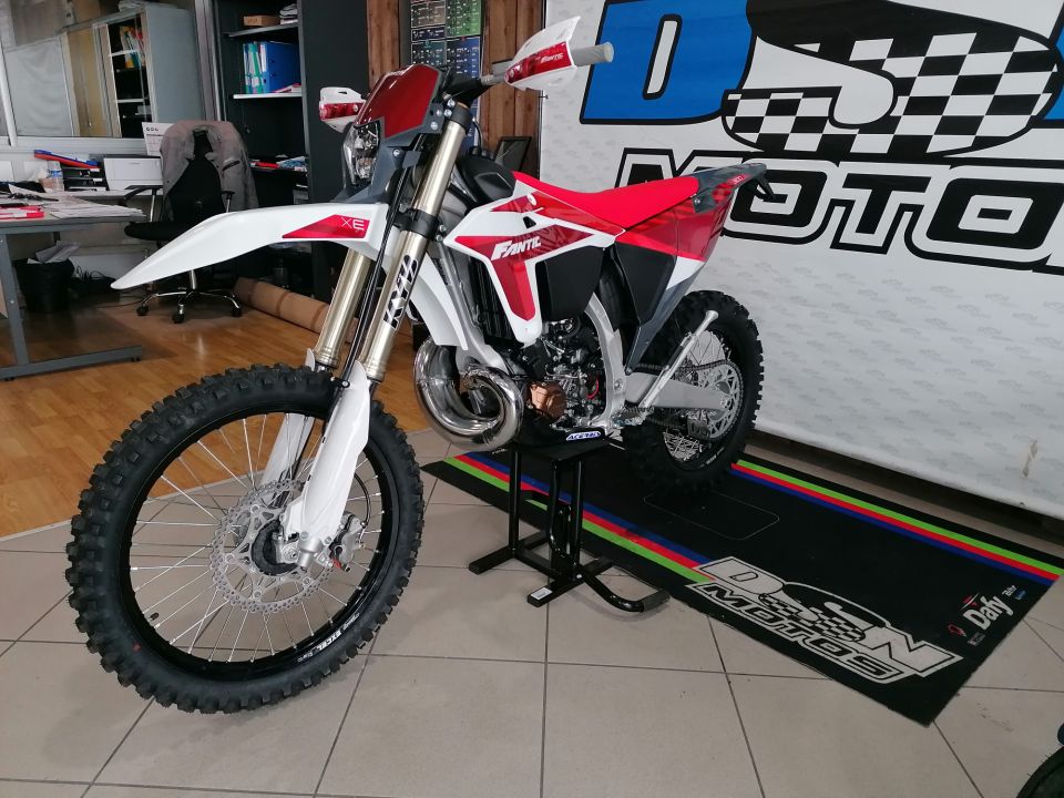 FANTIC FANTIC XE 300 ENDURO 2T MY24 BIANCO 4